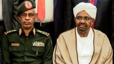 عمر البشير _ عوض ابن عوف