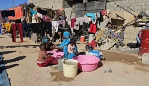 مخيمات اللاجئين 