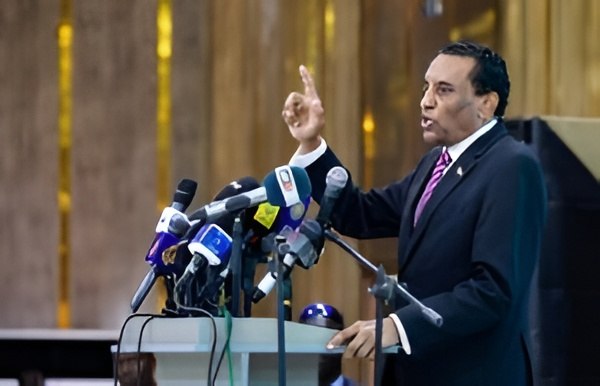 كامل إدريس